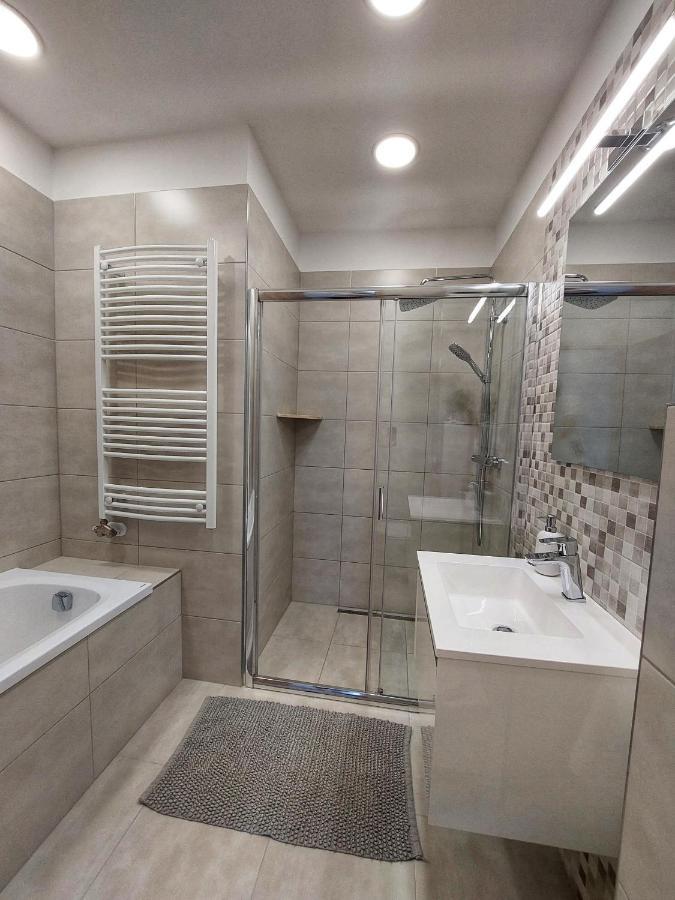 Paskom Apartmanház Nyergesujfalu Esterno foto