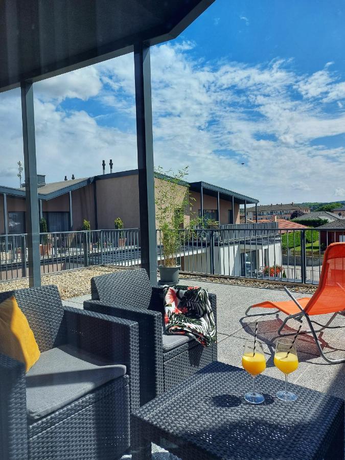 Paskom Apartmanház Nyergesujfalu Esterno foto